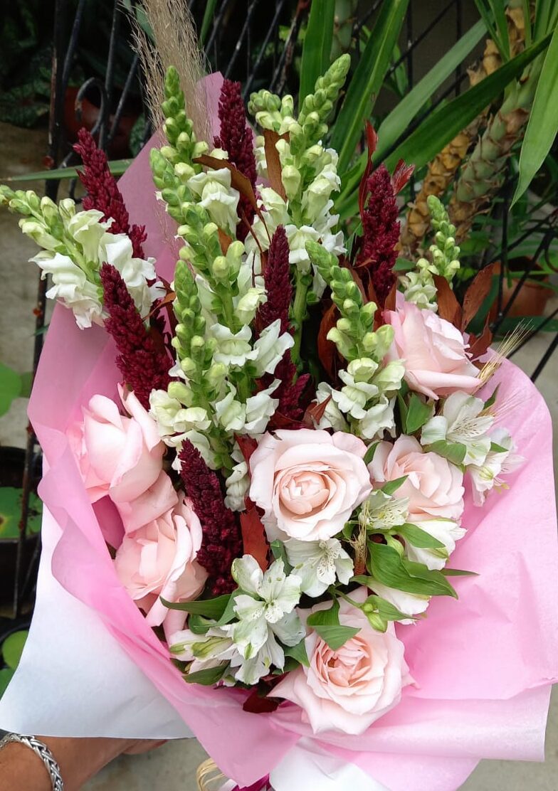 Buquê de Flores Pequeno Para o Dia das Mães